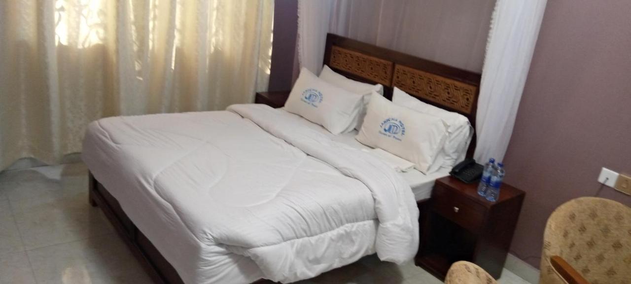 Jakicha Motel 다르에스살람 외부 사진