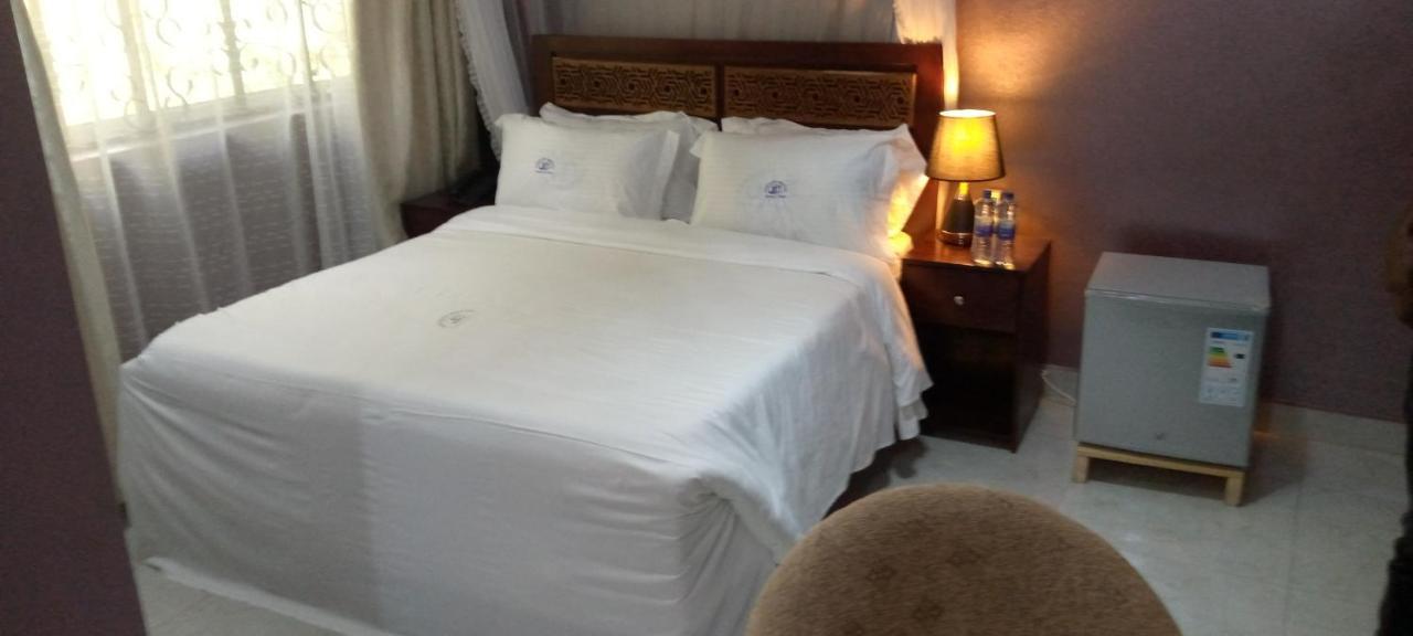 Jakicha Motel 다르에스살람 외부 사진