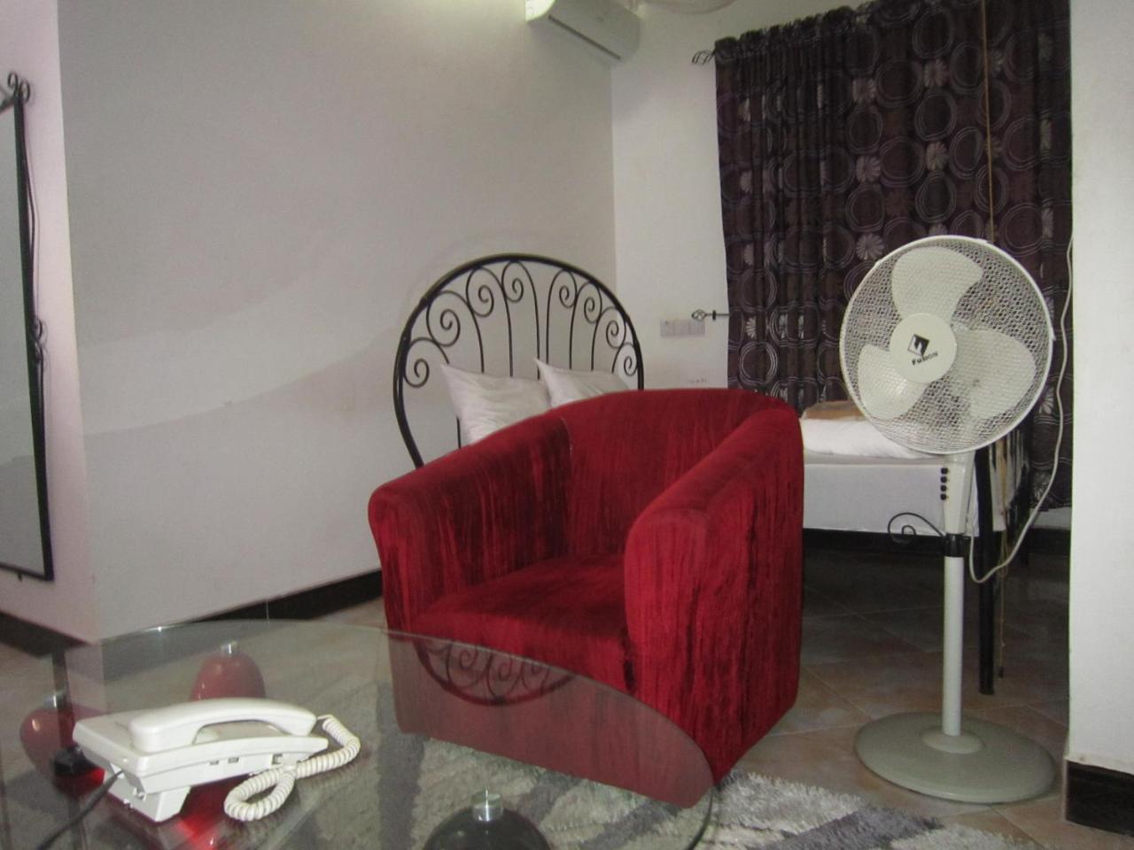 Jakicha Motel 다르에스살람 외부 사진