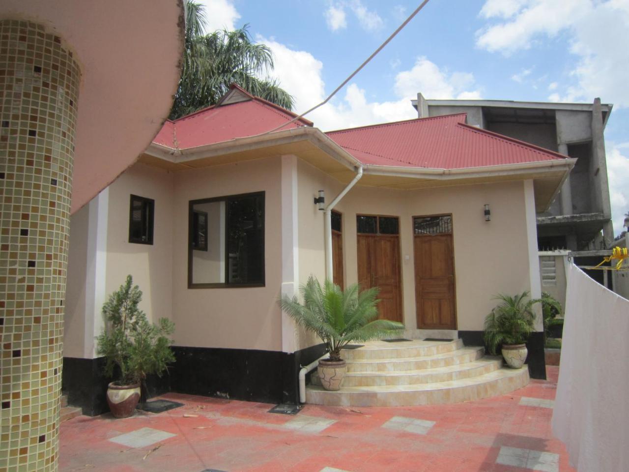 Jakicha Motel 다르에스살람 외부 사진