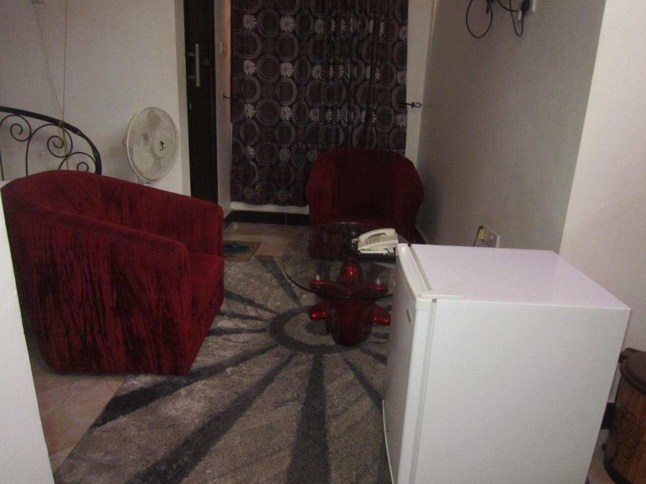 Jakicha Motel 다르에스살람 외부 사진