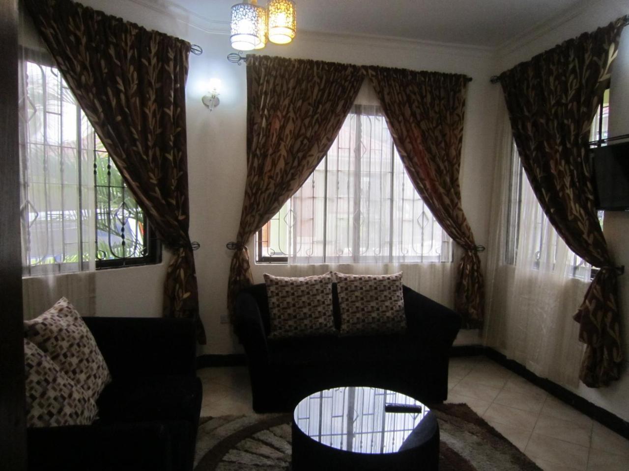 Jakicha Motel 다르에스살람 외부 사진